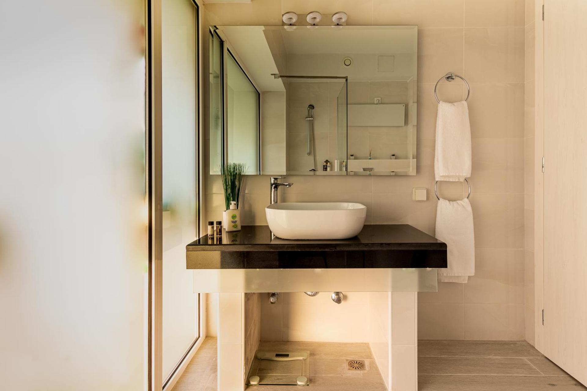 Boutie Executive, A Kalamatastay Property Екстер'єр фото
